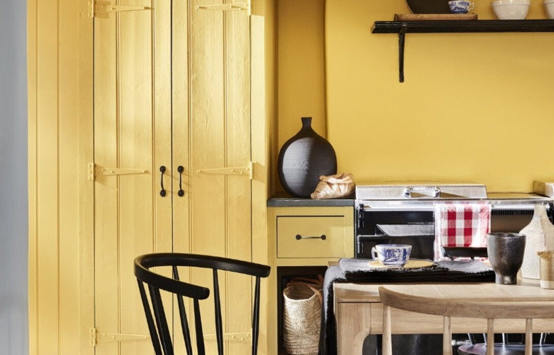 Gele keuken in Little Greene Giallo, colour-drenched