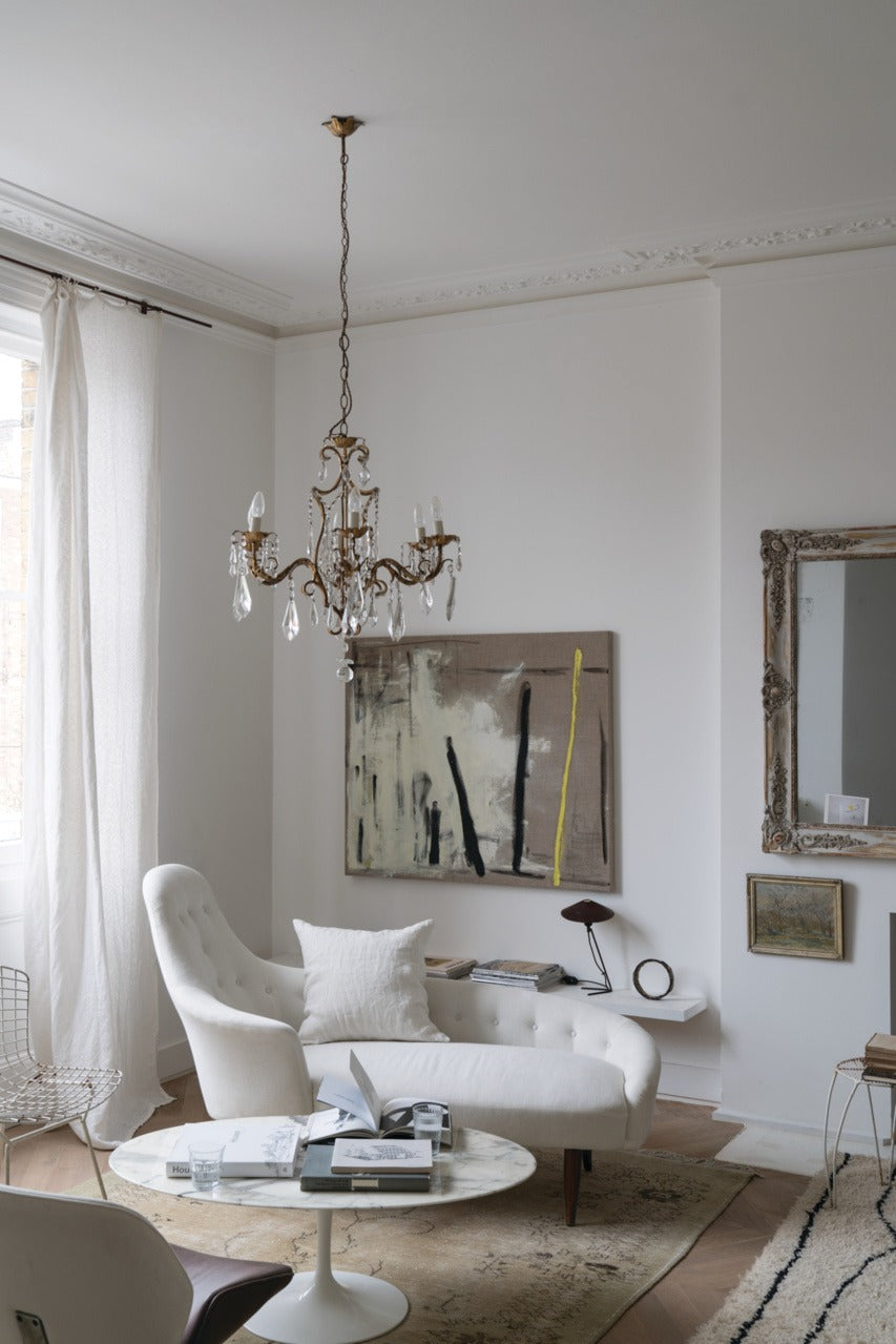 Farrow & Ball All White (2005) Tester in een interieur