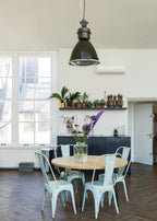 Farrow & Ball All White (2005) Tester in een interieur