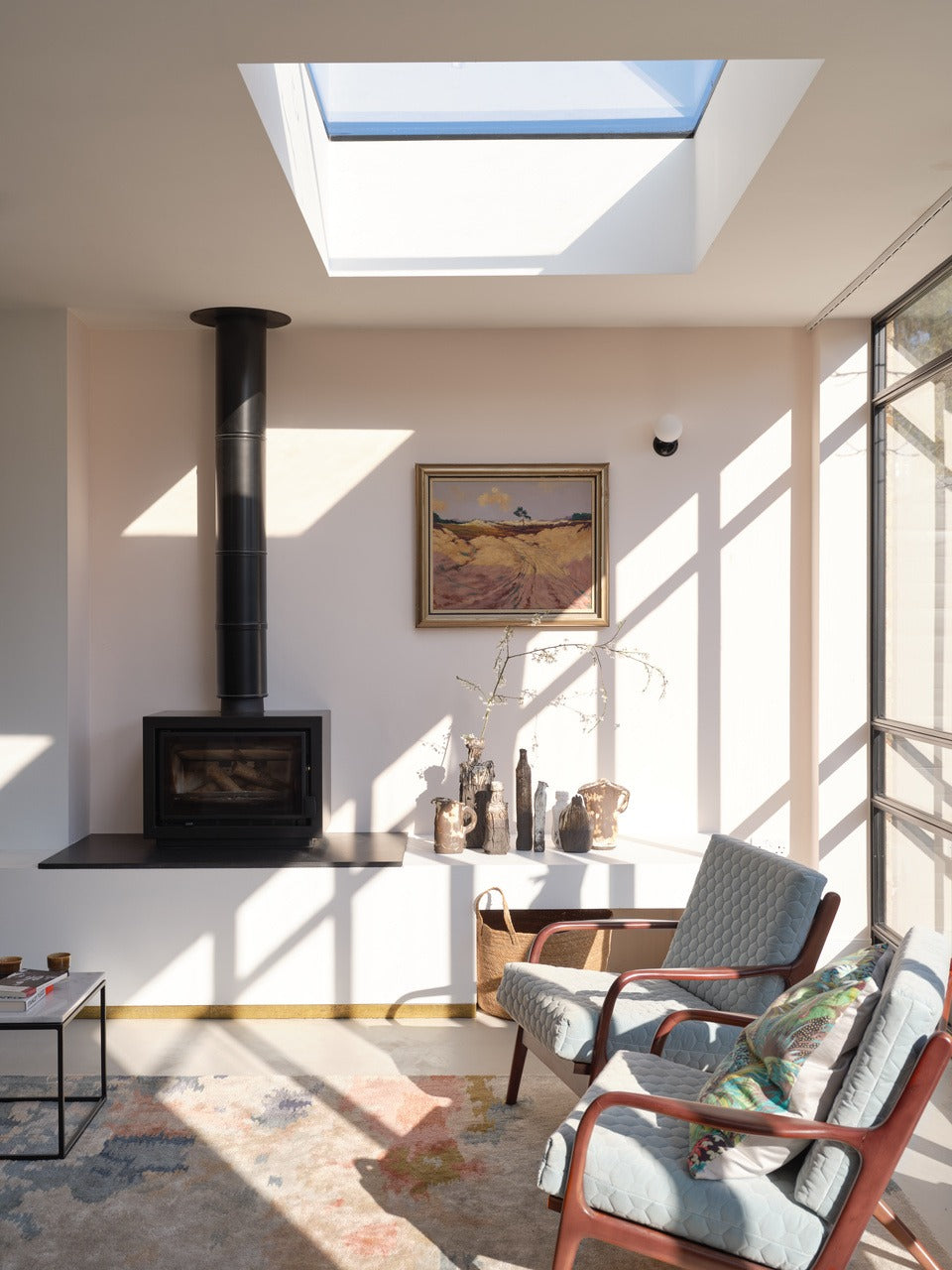 Farrow & Ball All White (2005) Tester in een interieur