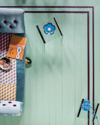 Farrow & Ball Arsenic (214) Tester in een interieur