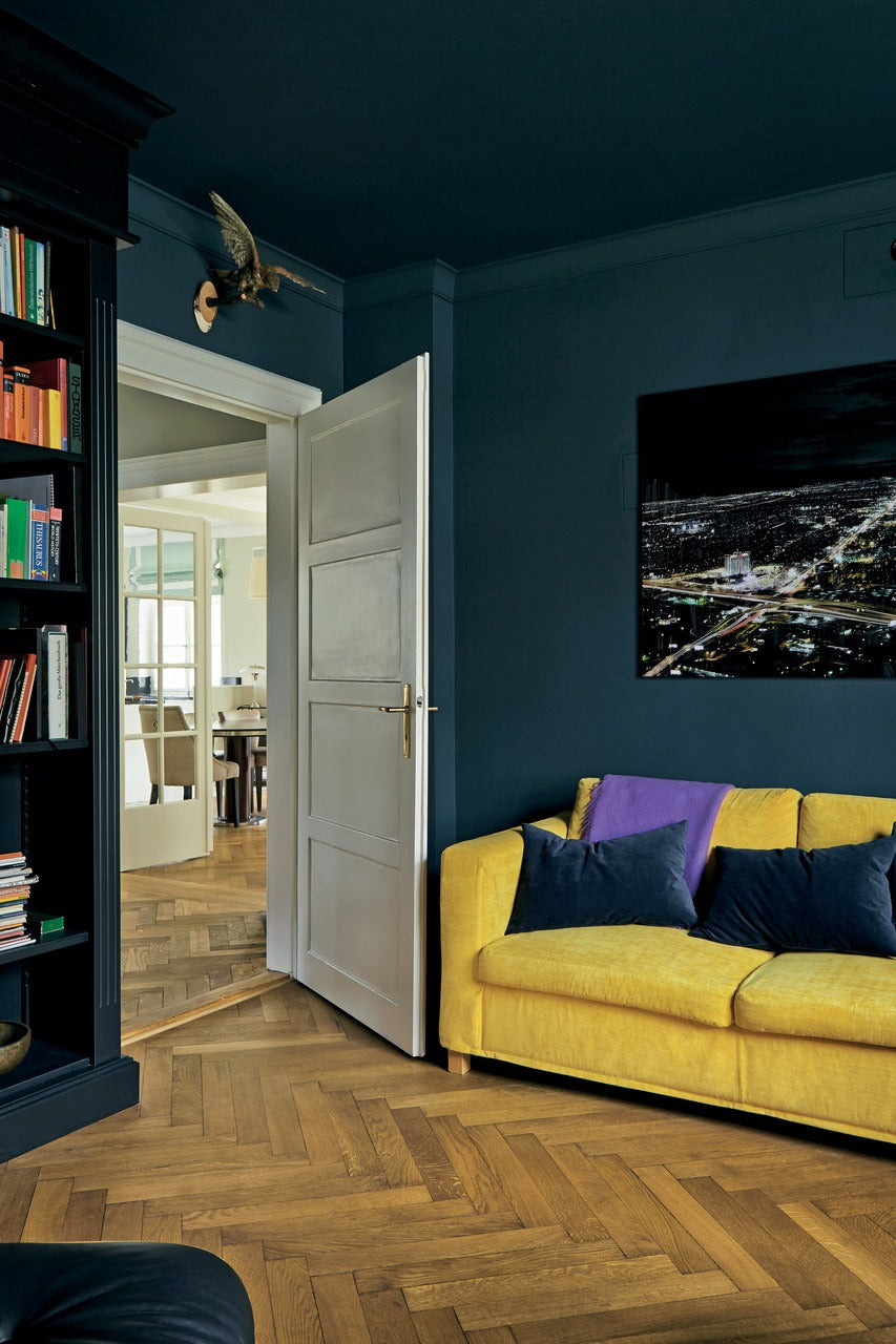 Farrow & Ball Black Blue (95) in een interieur