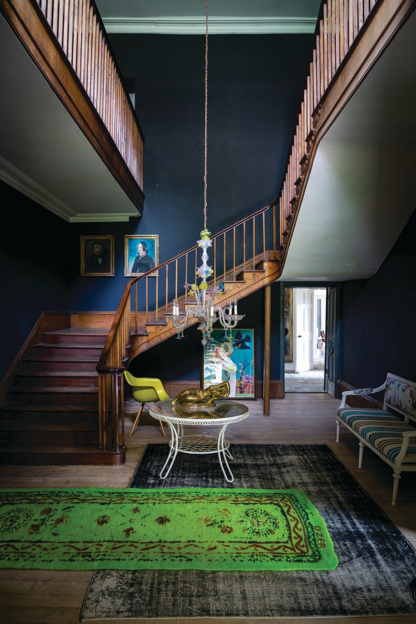 Farrow & Ball Black Blue (95) in een interieur