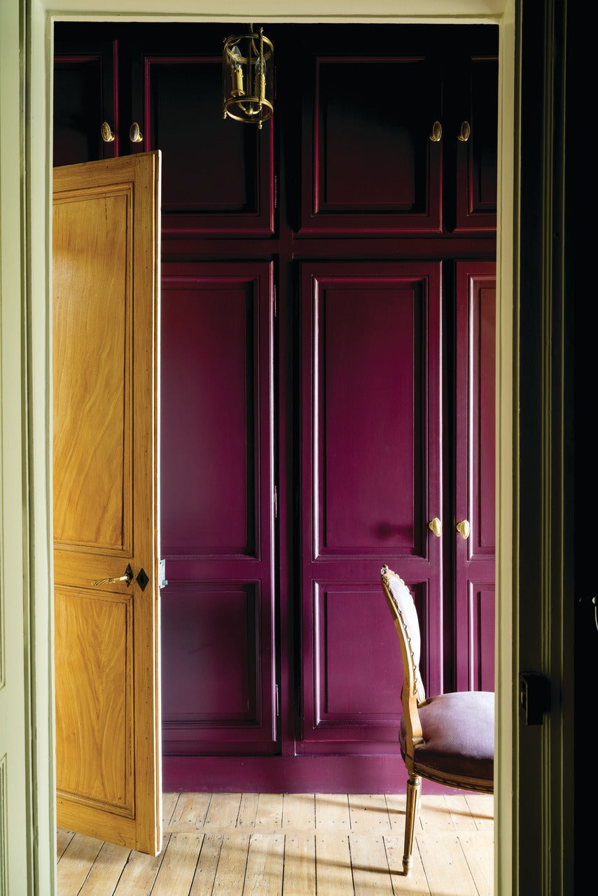 Farrow & Ball Brinjal (222) Tester in een interieur