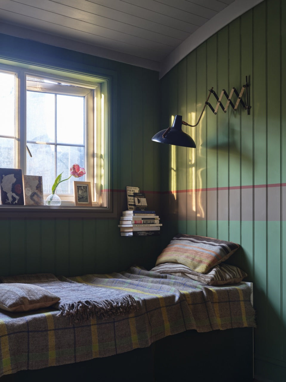 Farrow & Ball Broccoli Brown (198) in een interieur