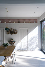 Farrow & Ball Blackened (2011) Tester in een interieur
