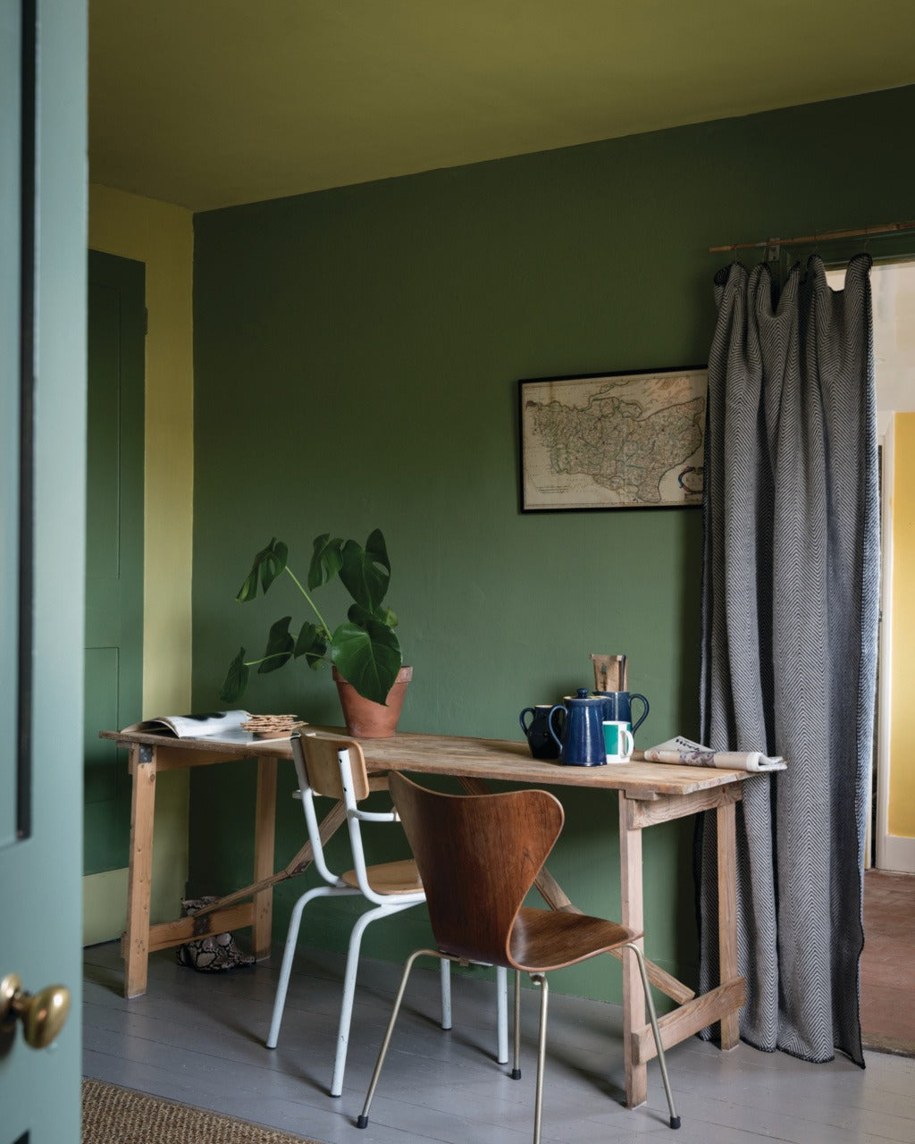 Farrow & Ball Calke Green® (34) in een interieur