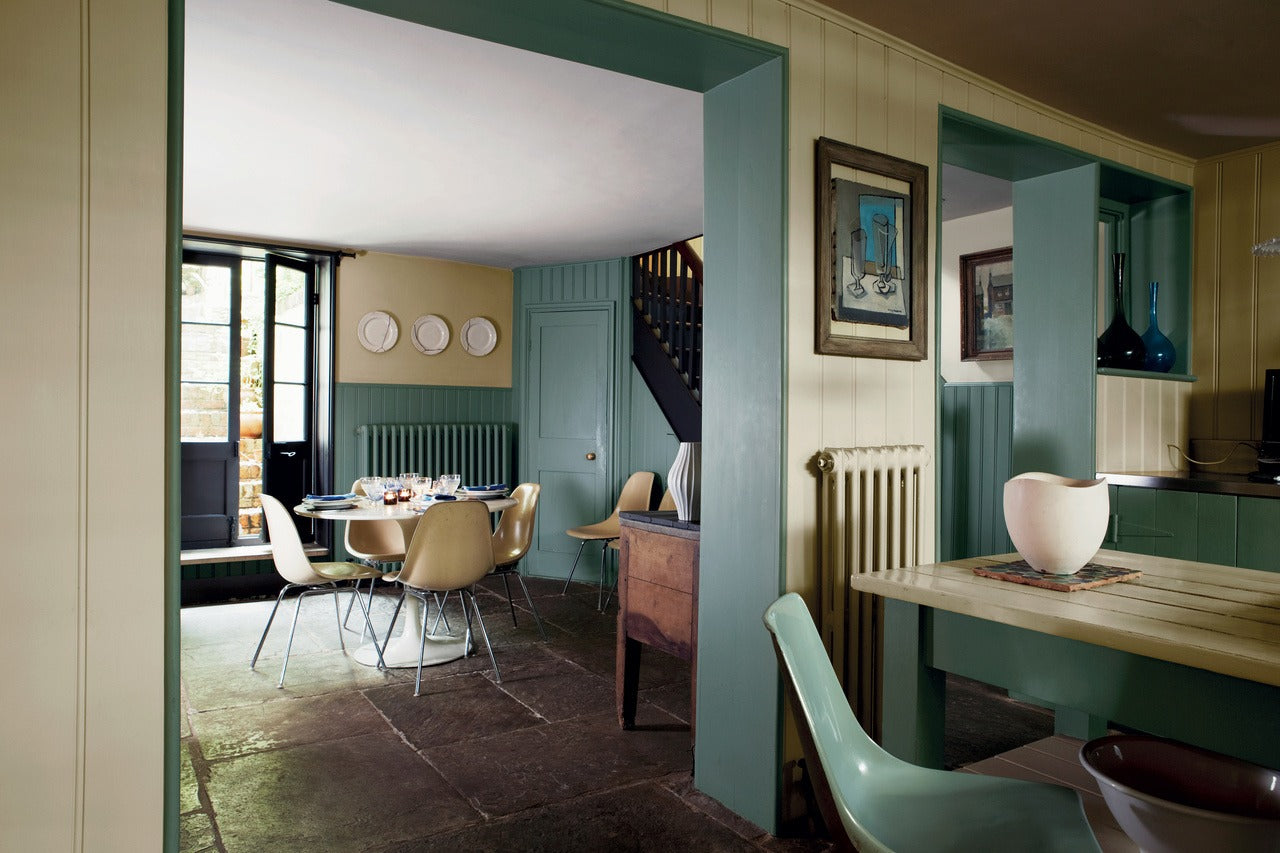 Farrow & Ball String® (8) Tester in een interieur