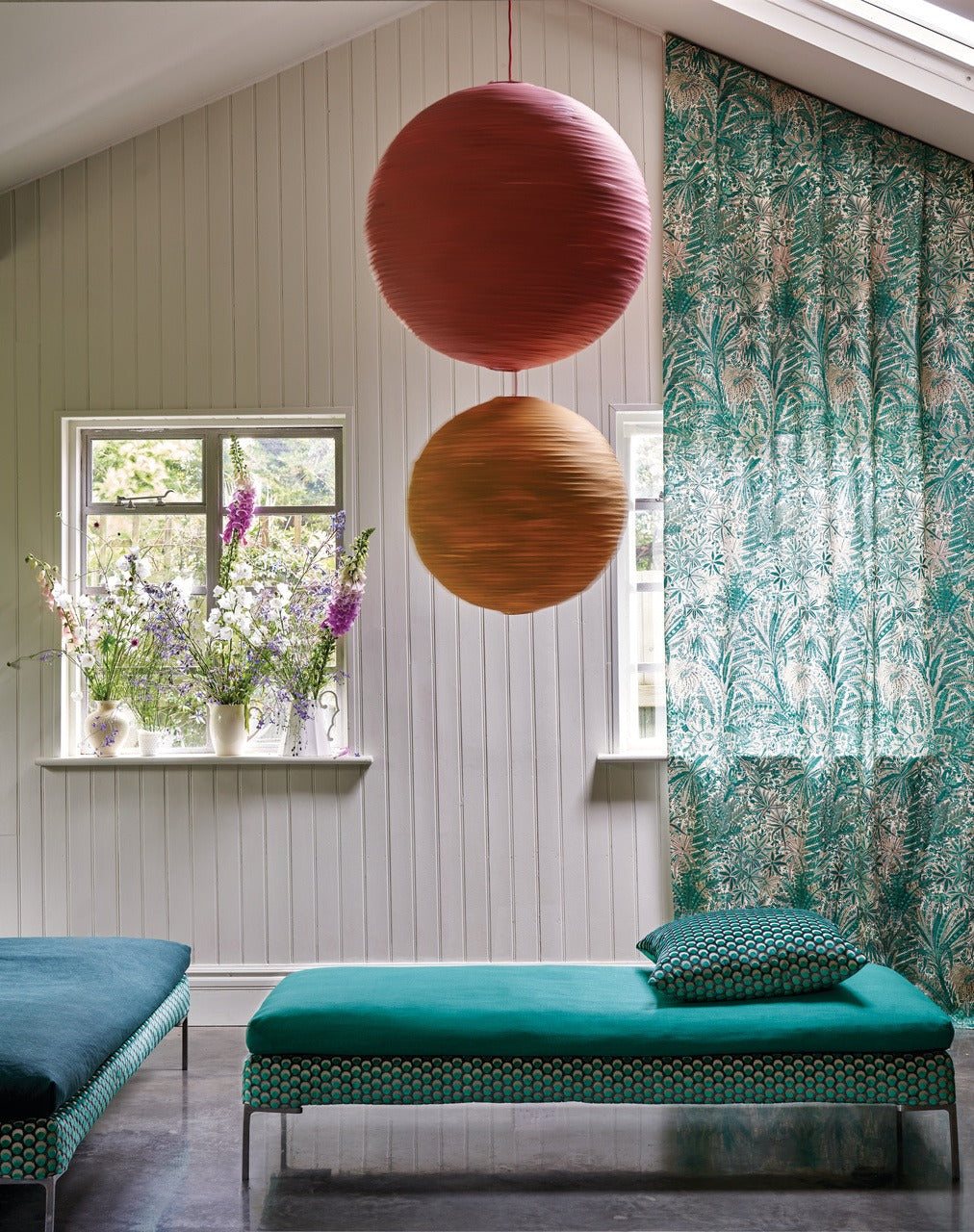 Farrow & Ball Clunch (2009) in een interieur