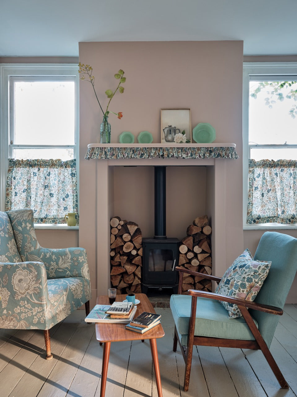 Farrow & Ball Clunch (2009) in een interieur