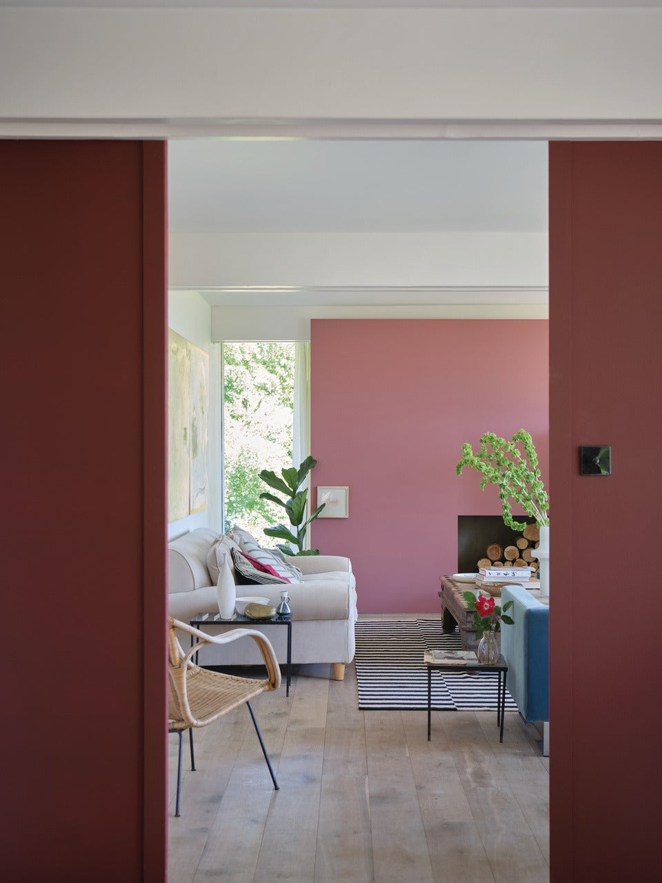 Farrow & Ball Deep Reddish Brown (W101) in een interieur