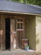 Farrow & Ball Dibber (312) Tester in een interieur