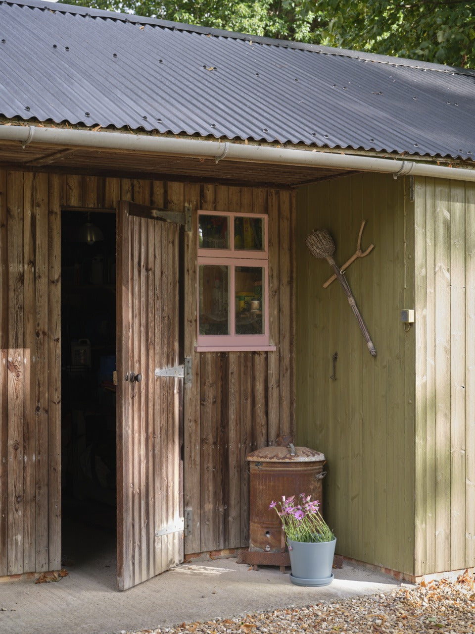 Farrow & Ball Dibber (312) Tester in een interieur
