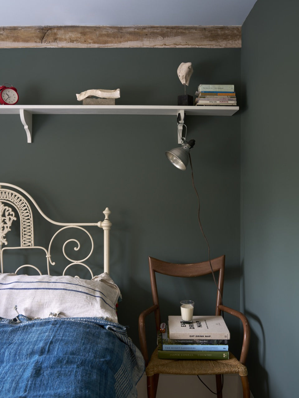 Farrow & Ball Kakelugn (317) Tester in een interieur