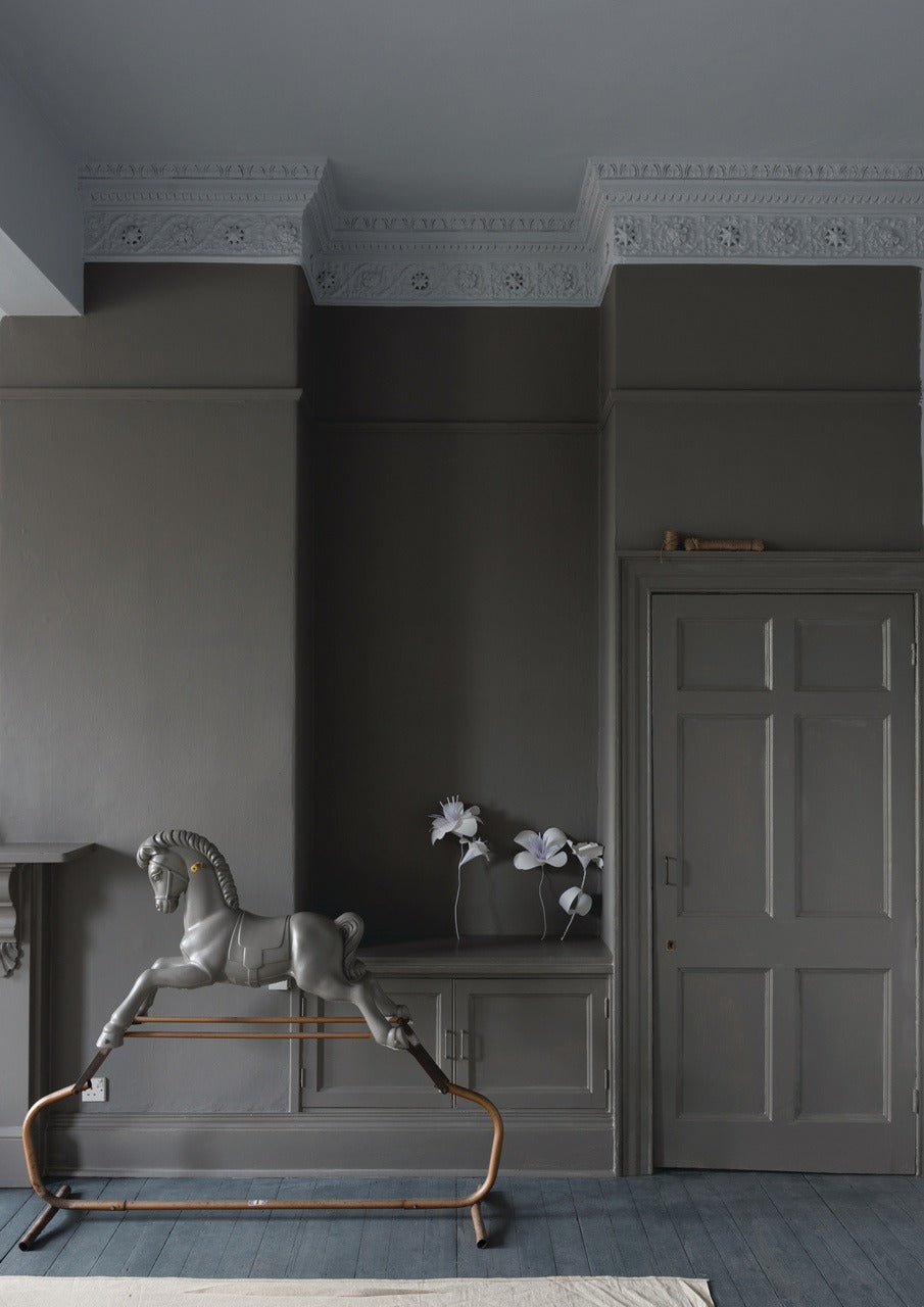 Farrow & Ball Down Pipe (26) Tester in een interieur