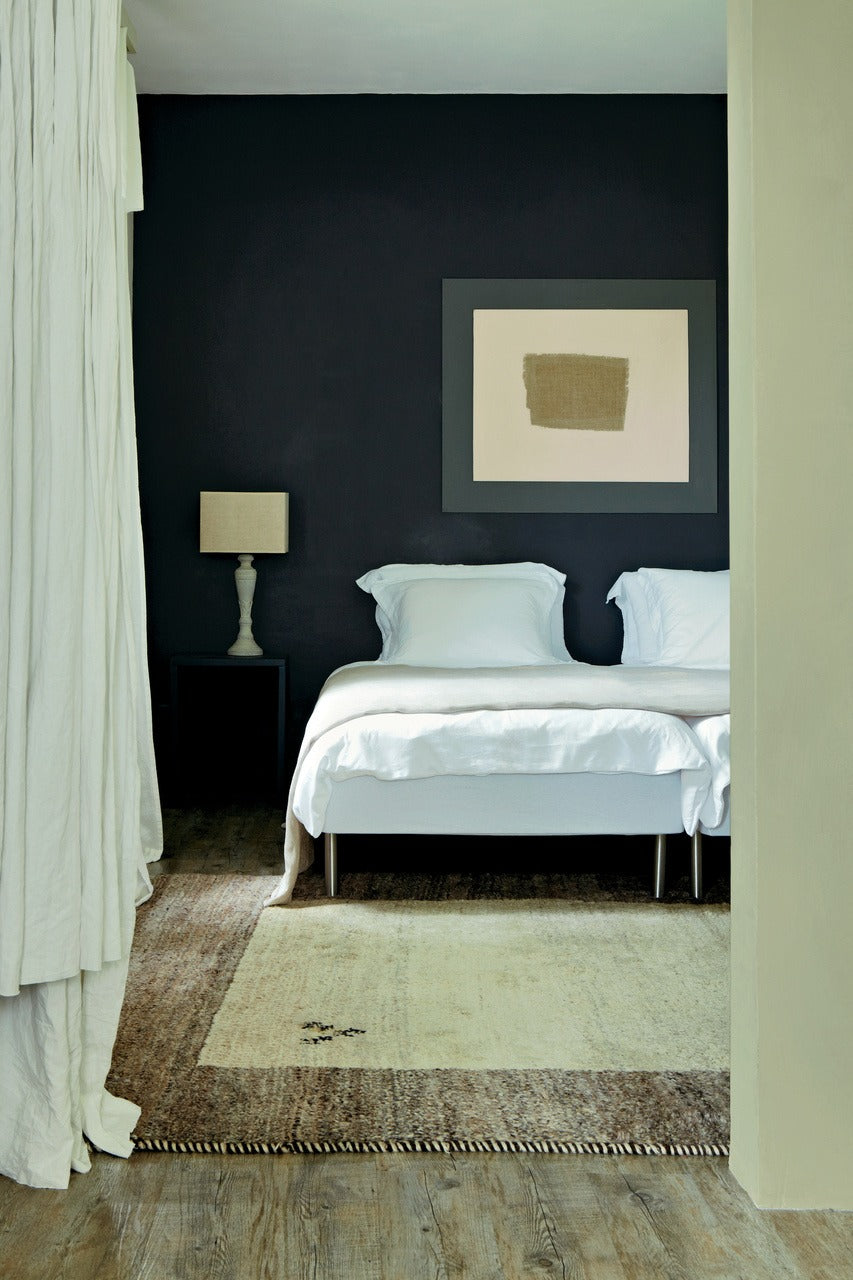 Farrow & Ball Elephant's Breath® (229) Tester in een interieur
