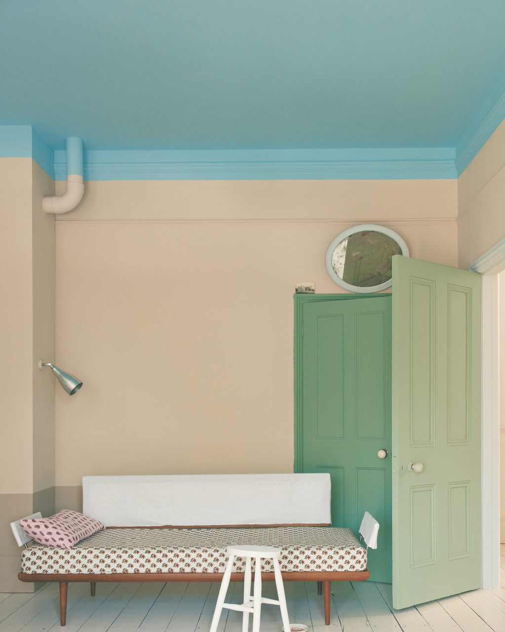 Farrow & Ball Dove Tale (267) in een interieur