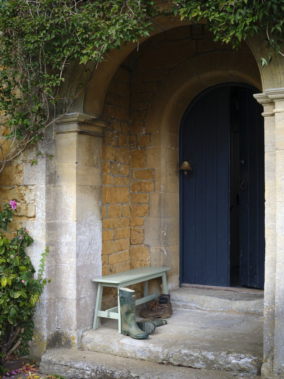 Farrow & Ball French Gray (18) in een interieur
