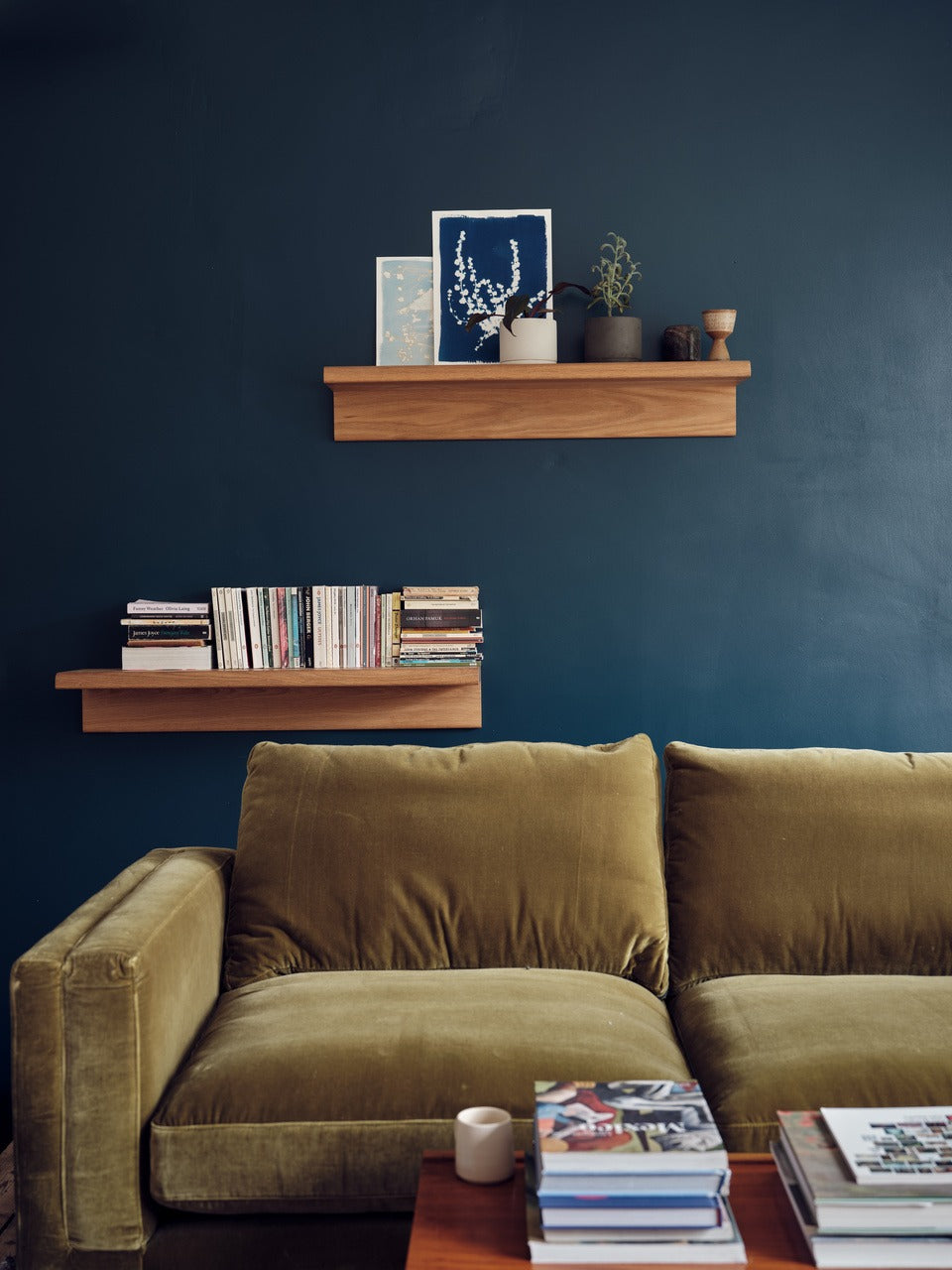 Farrow & Ball Hague Blue (30) Tester in een interieur