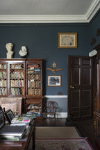 Farrow & Ball Hague Blue (30) in een interieur