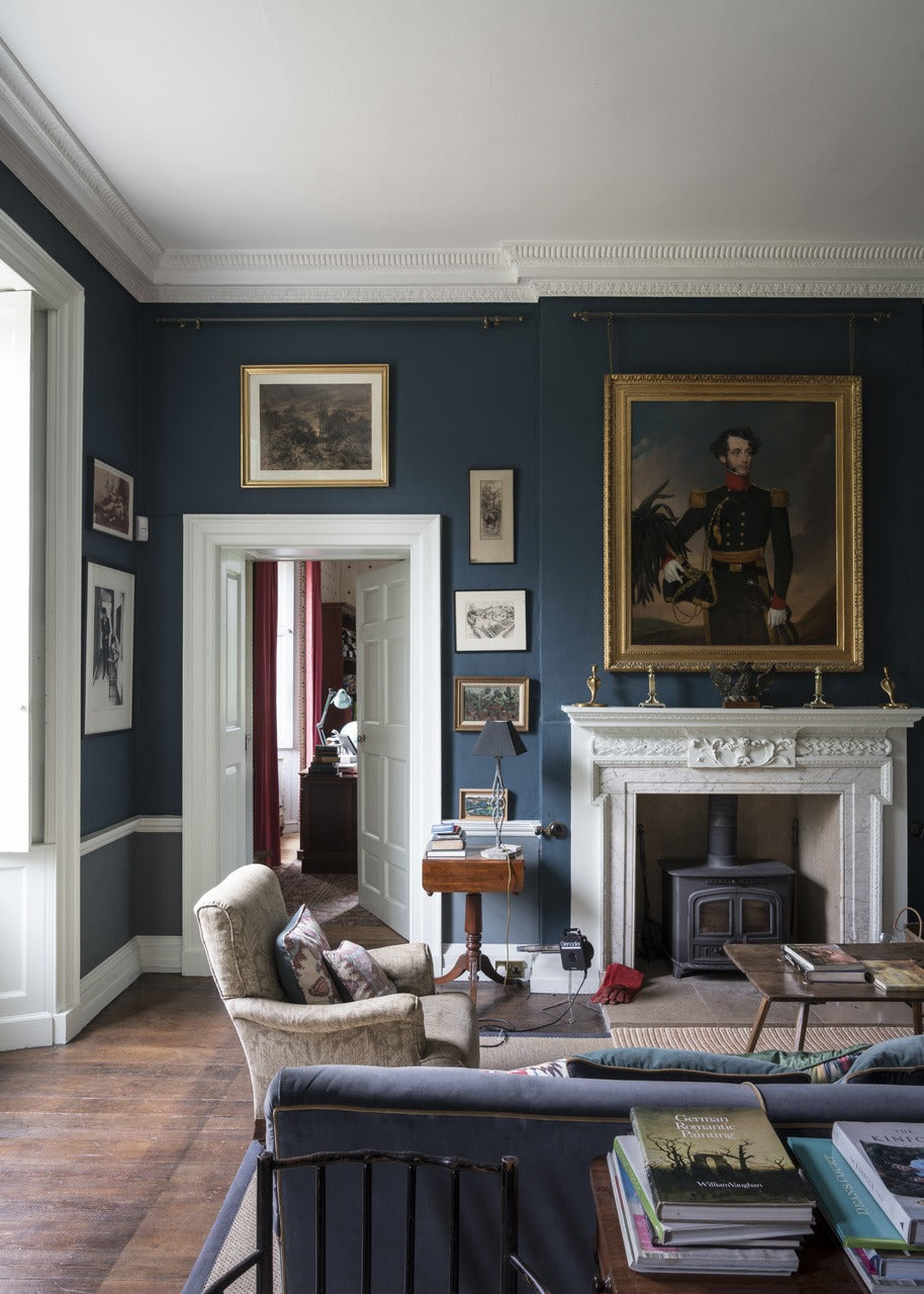 Farrow & Ball Hague Blue (30) Tester in een interieur