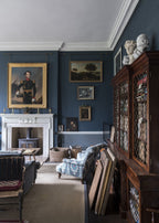 Farrow & Ball Hague Blue (30) in een interieur