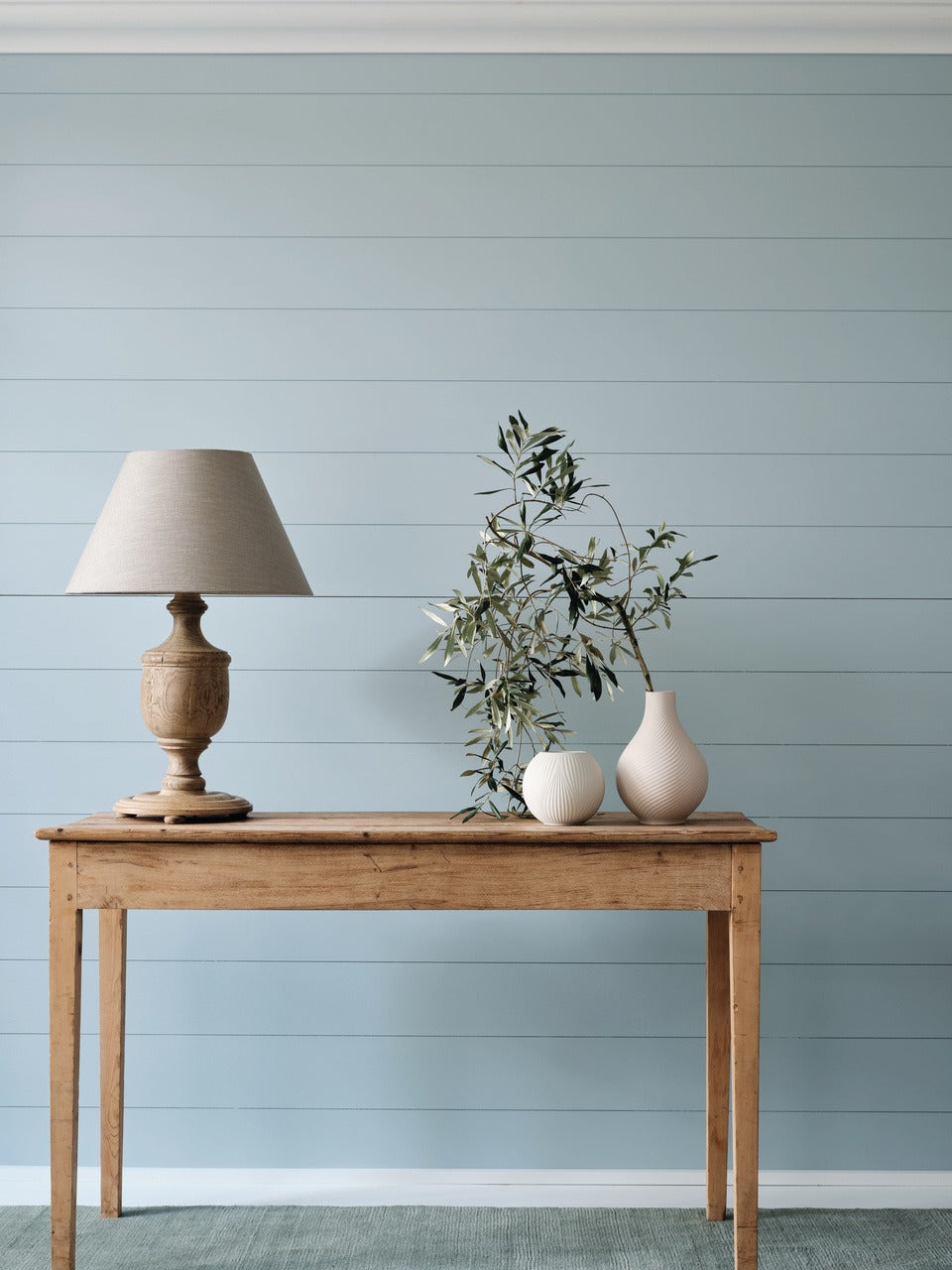 Farrow & Ball Cabbage White (269) Tester in een interieur