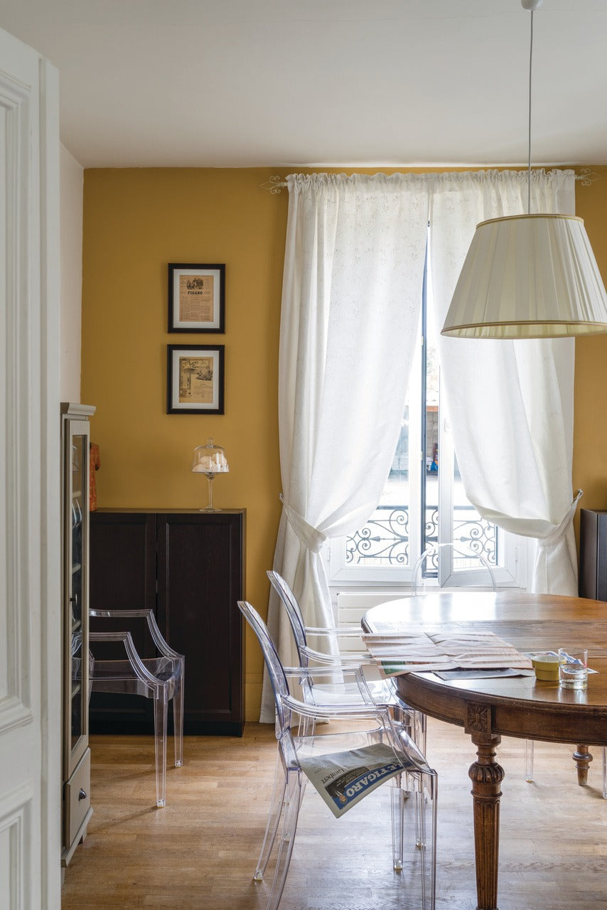 Farrow & Ball India Yellow (66) in een interieur