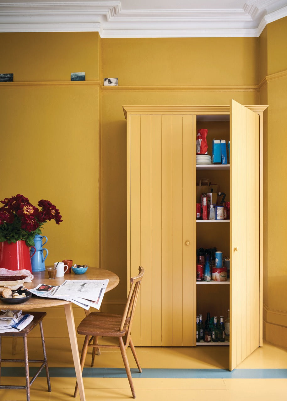 Farrow & Ball India Yellow (66) in een interieur