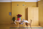 Farrow & Ball India Yellow (66) Tester in een interieur
