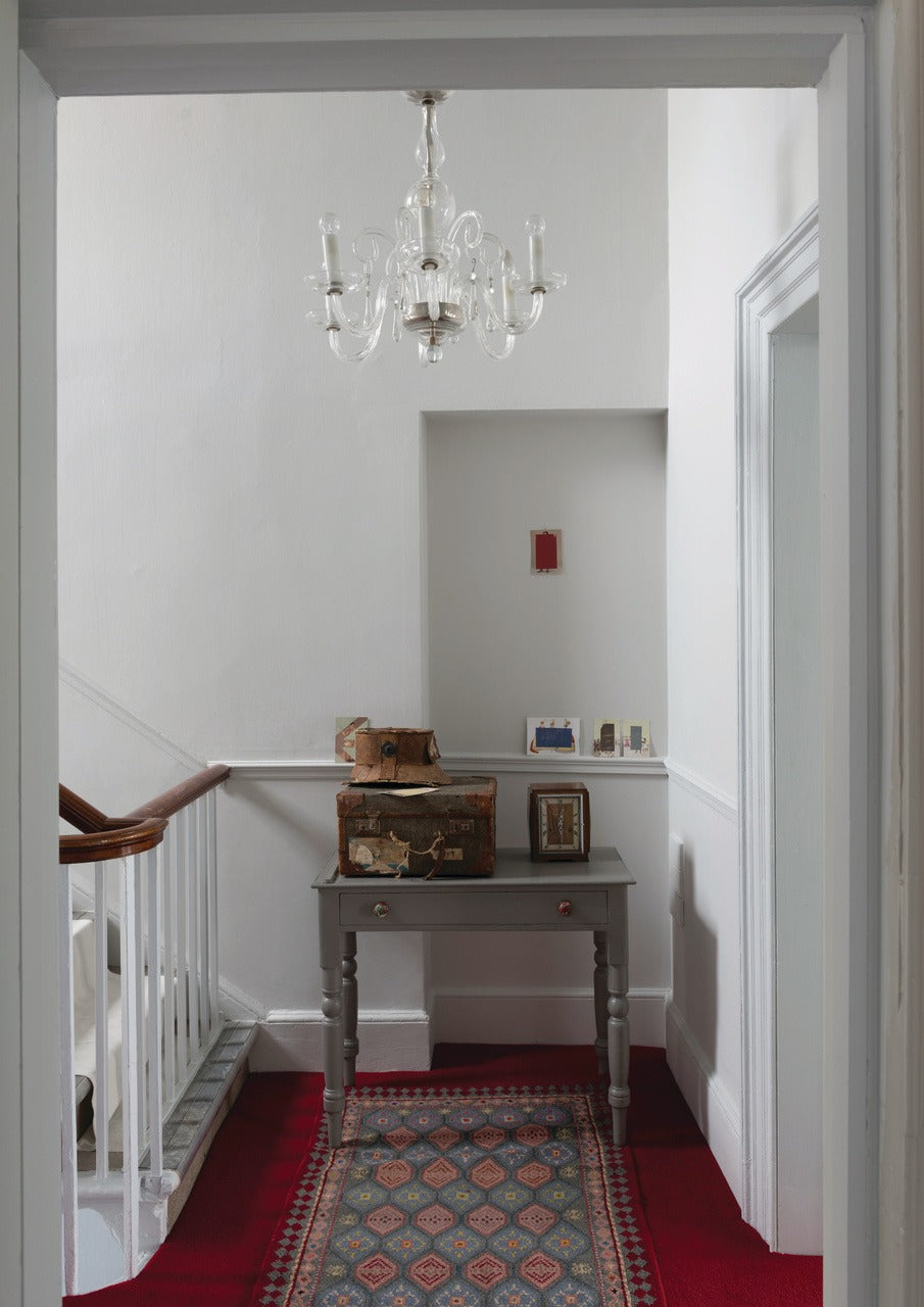 Farrow & Ball Mole's Breath (276) Tester in een interieur