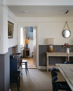 Farrow & Ball Mole's Breath (276) Tester in een interieur