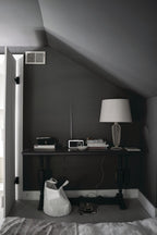 Farrow & Ball Mole's Breath (276) Tester in een interieur