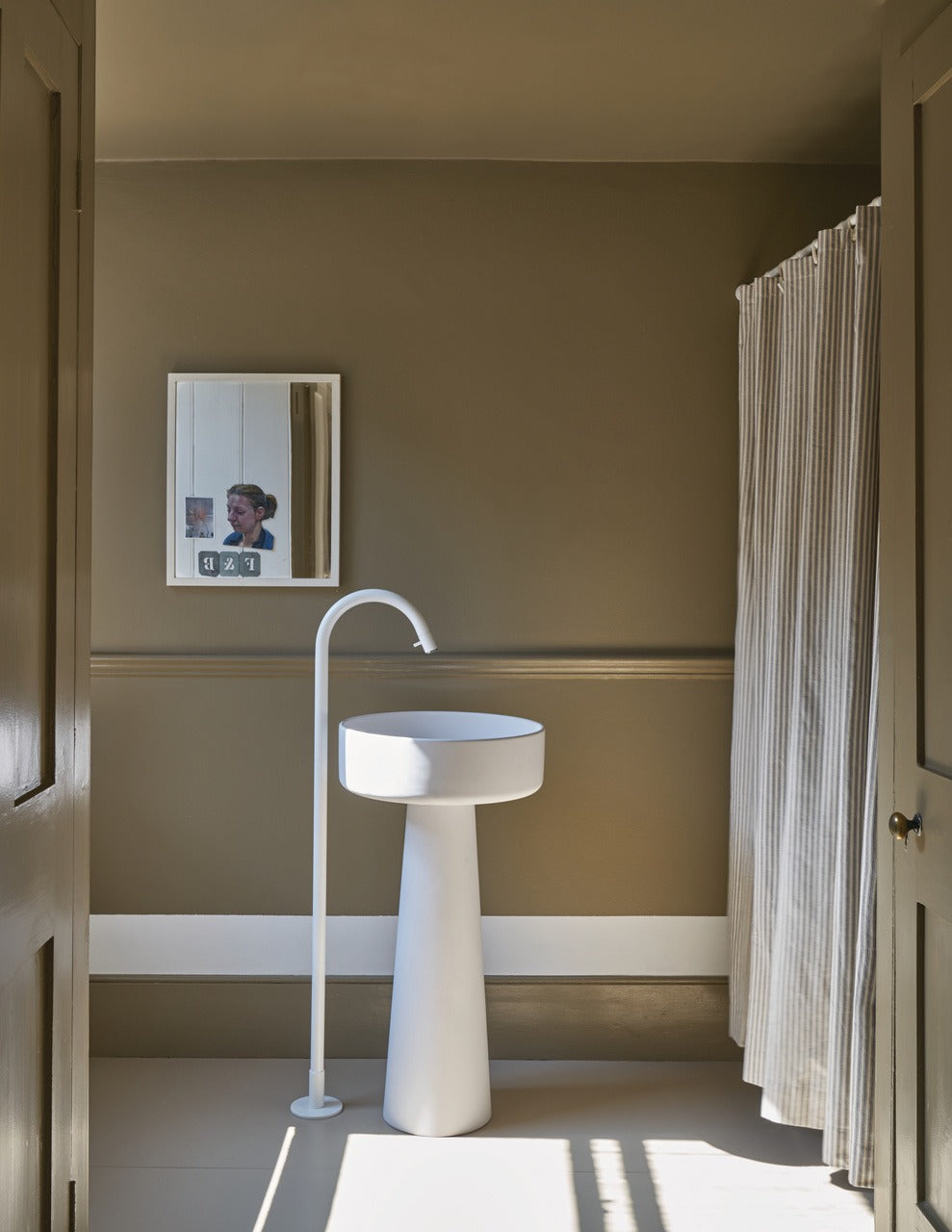 Farrow & Ball Mouse's Back® (40) Tester in een interieur