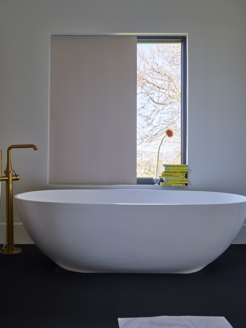 Farrow & Ball Off-Black (57) in een interieur