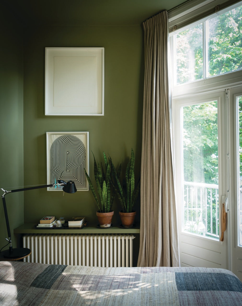 Farrow & Ball Olive (13) in een interieur