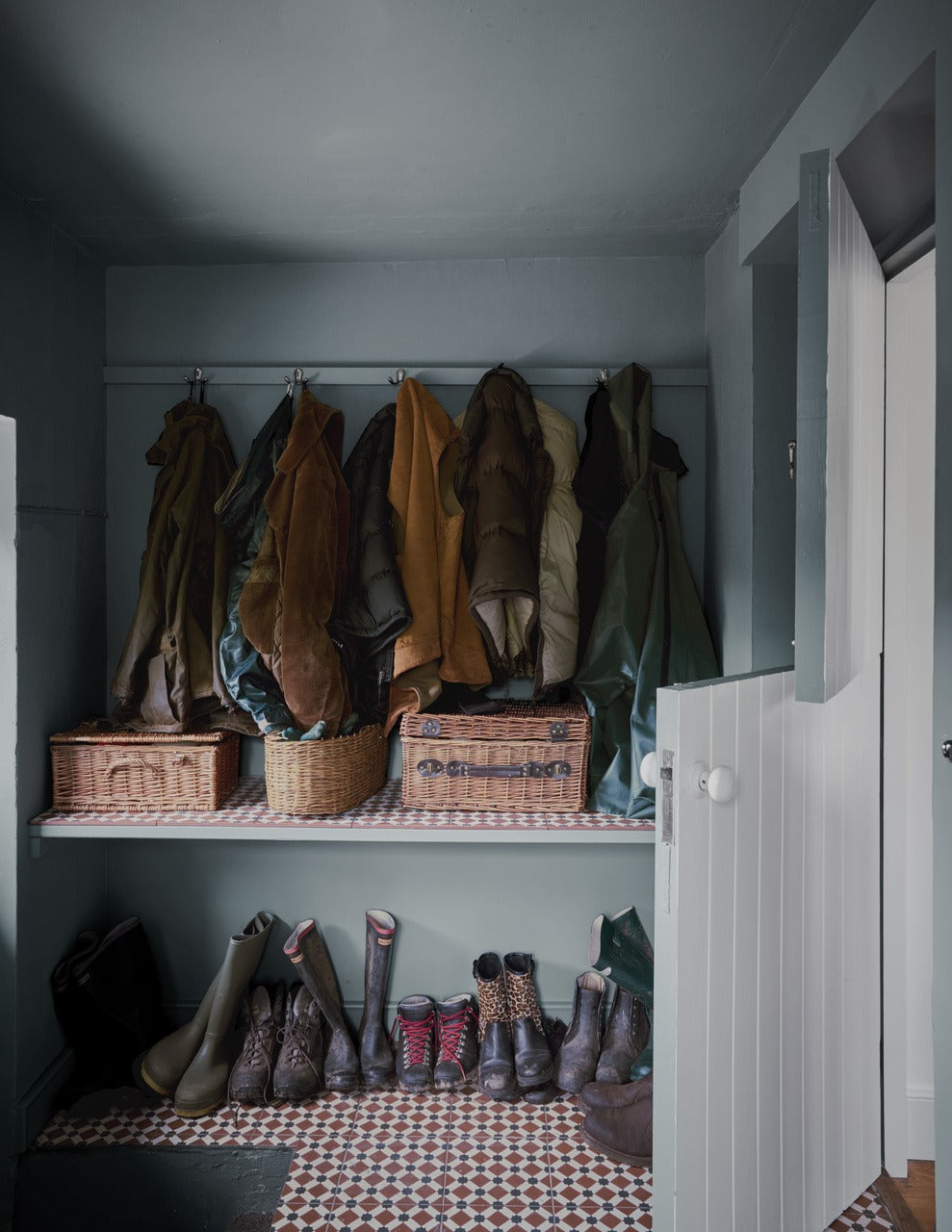 Farrow & Ball Oval Room Blue® (85) Tester in een interieur