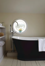 Farrow & Ball White Tie (2002) Tester in een interieur