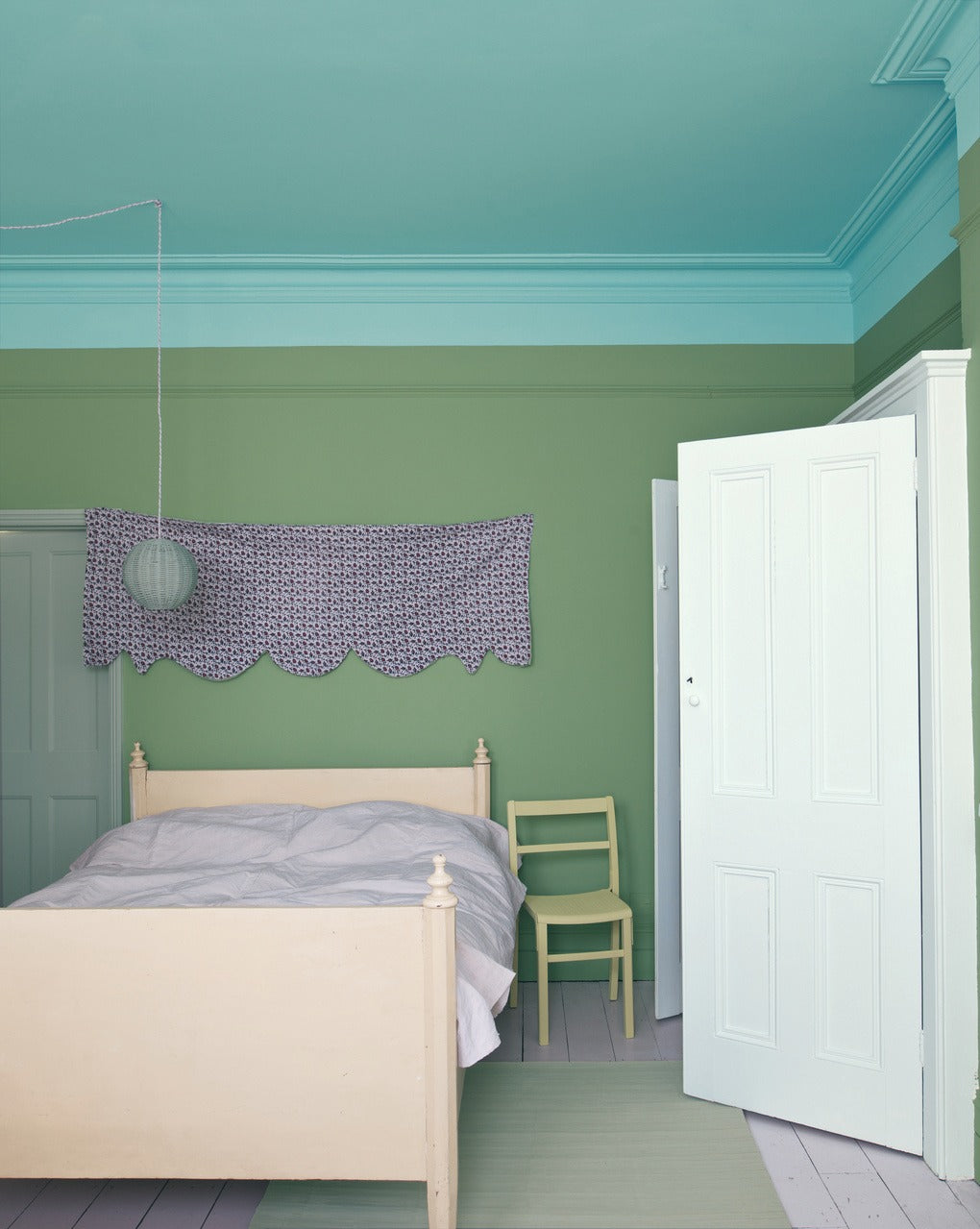 Farrow & Ball Blue Gray (91) Tester in een interieur