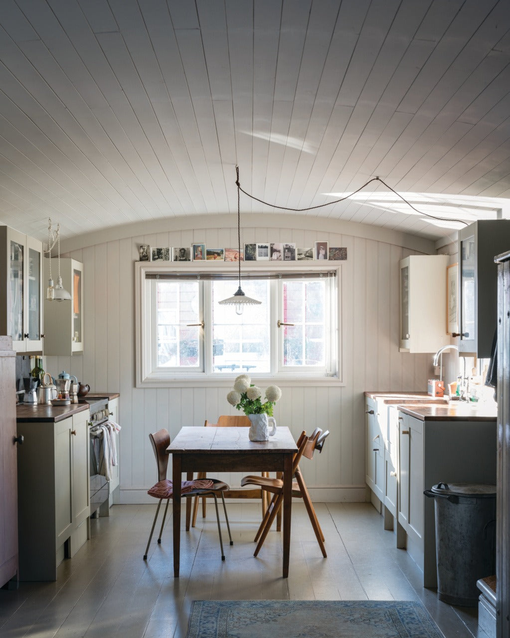 Farrow & Ball Purbeck Stone (275) Tester in een interieur