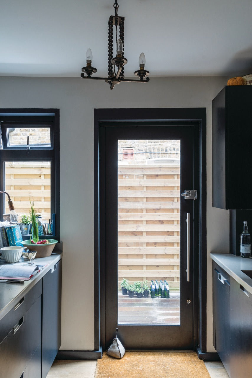 Farrow & Ball Railings (31) in een interieur