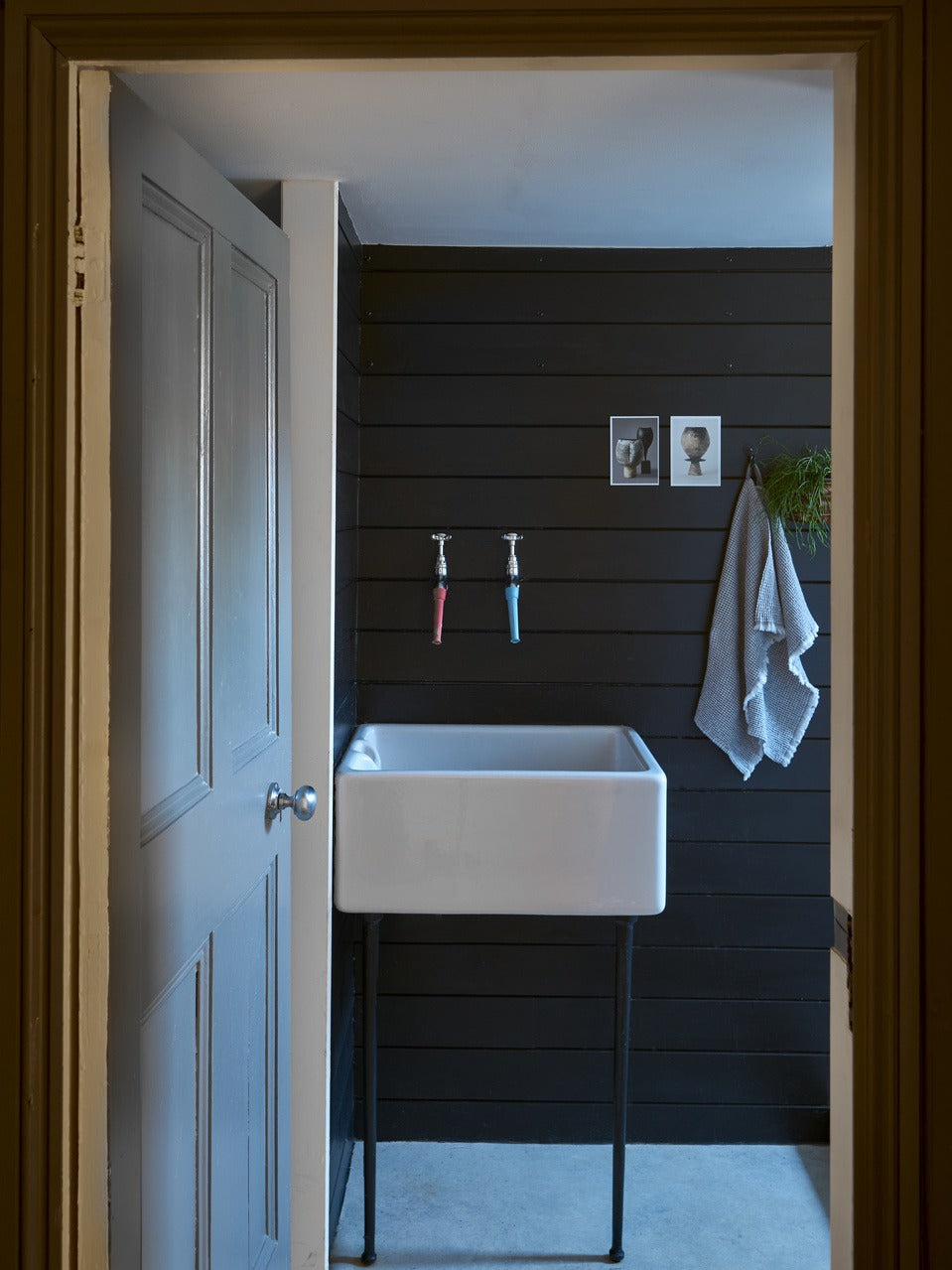 Farrow & Ball Railings (31) in een interieur