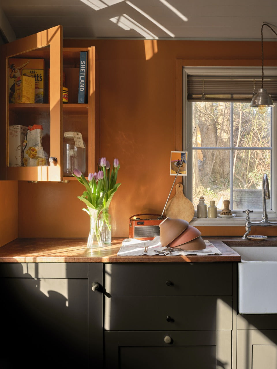 Farrow & Ball Marmelo (316) Tester in een interieur