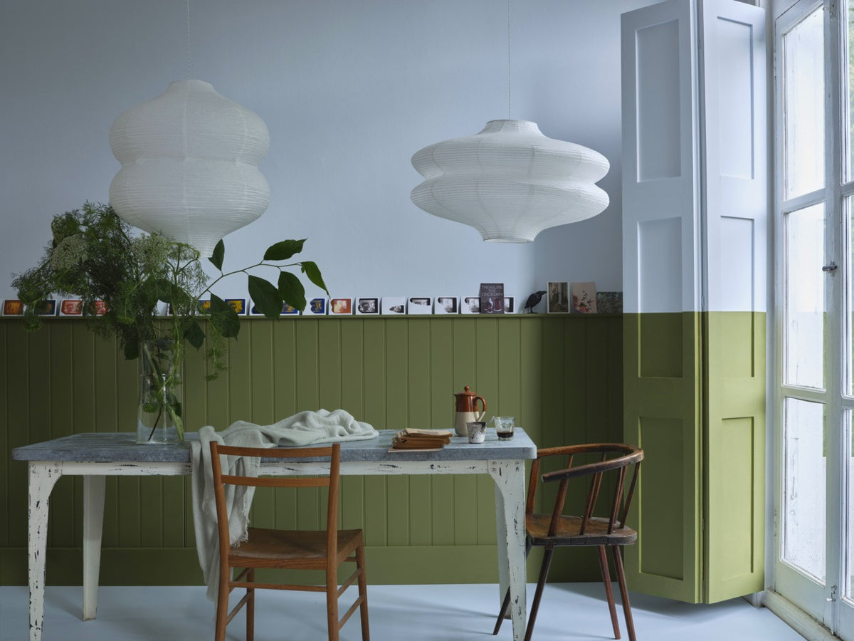 Farrow & Ball Sap Green (199) in een interieur