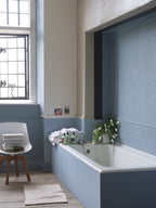 Farrow & Ball Roasted Macadamia (CB2) in een interieur