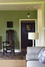 Farrow & Ball White Tie (2002) Tester in een interieur