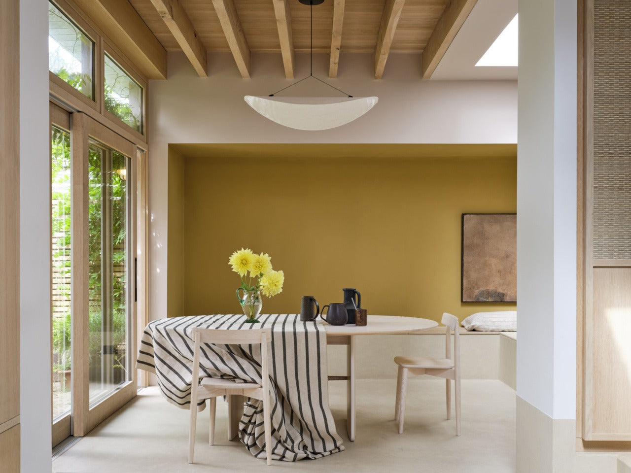Farrow & Ball Duster (319) Tester in een interieur