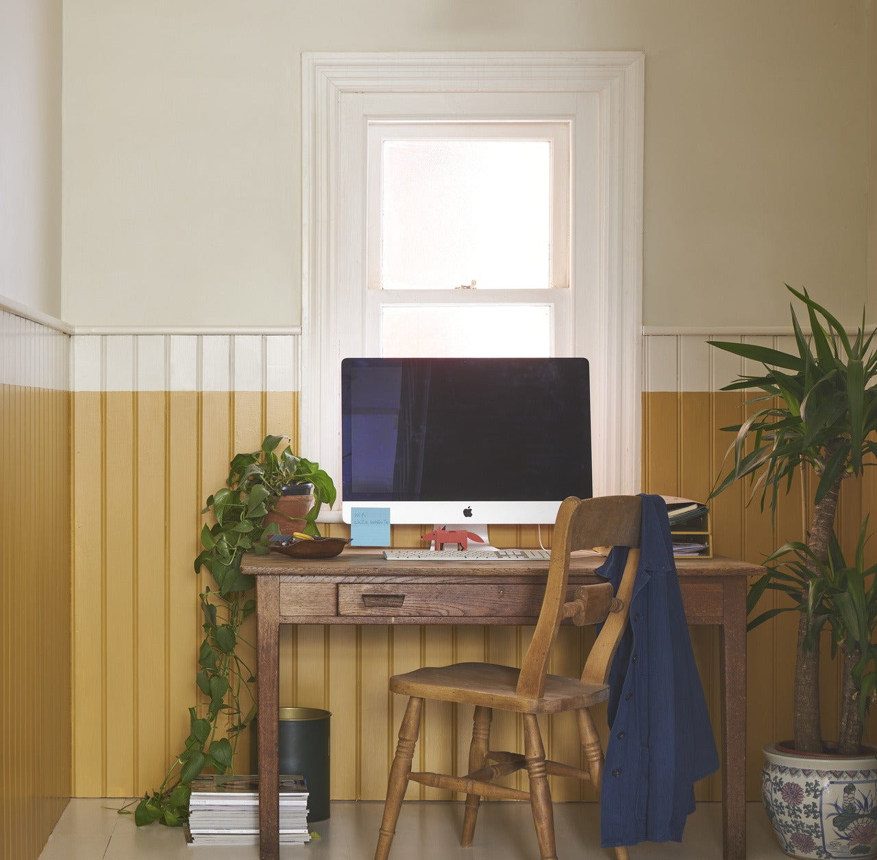 Farrow & Ball School House White (291) Tester in een interieur