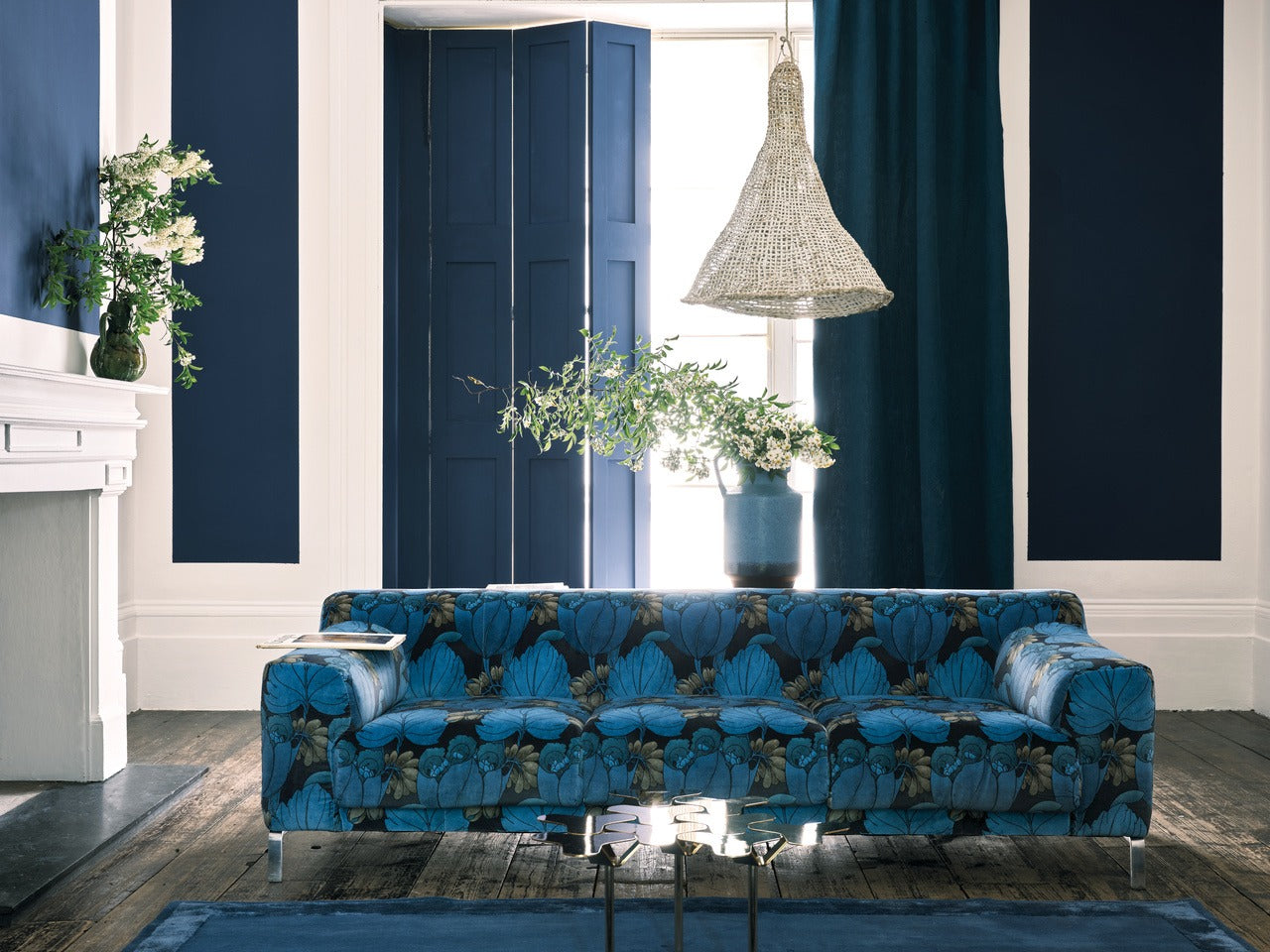 Farrow & Ball Serge (9919) in een interieur