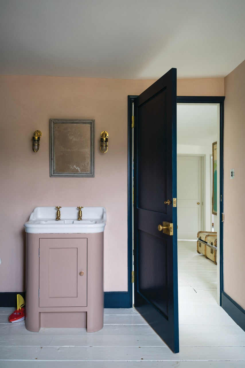 Farrow & Ball Setting Plaster® (231) Tester in een interieur